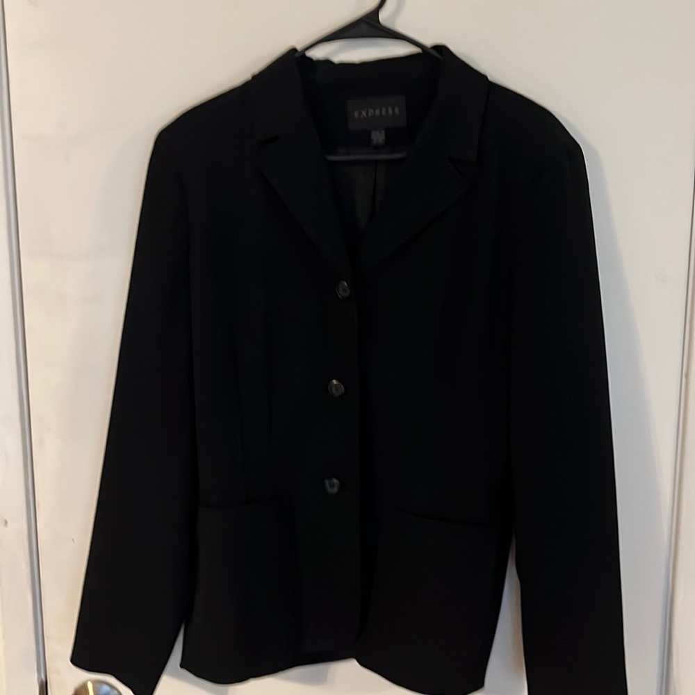 Classic 3 button black blazer